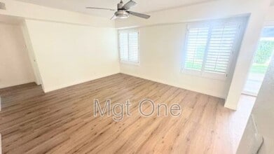 28261 Shore in Mission Viejo, CA - Foto de edificio - Building Photo