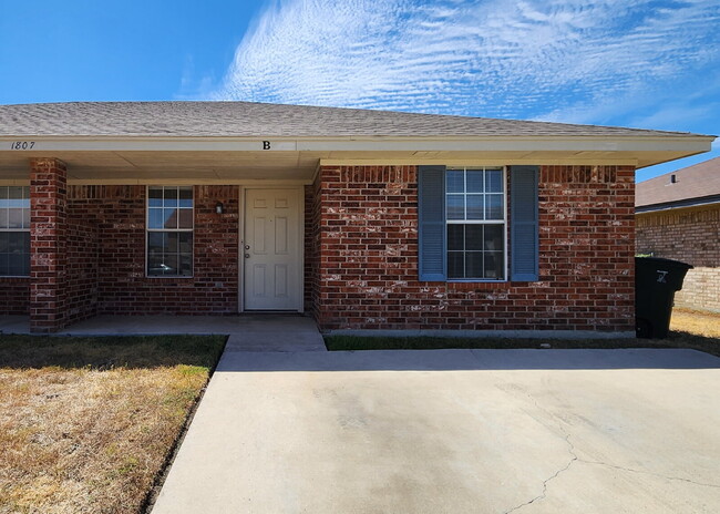 property at 1807 Windward Dr