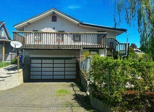 1212-1214 E Illinois Ave in Spokane, WA - Building Photo - Building Photo