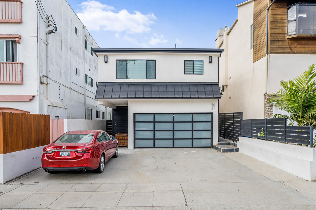 113 Monterey Blvd in Hermosa Beach, CA - Building Photo