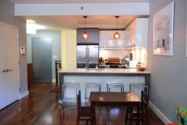 214 N 11th St, Unit 1A in Brooklyn, NY - Building Photo - Building Photo