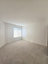 126 Keyt Way in Cotati, CA - Building Photo - Building Photo