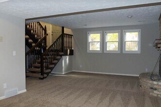 3304 S 158th St in Omaha, NE - Building Photo - Building Photo