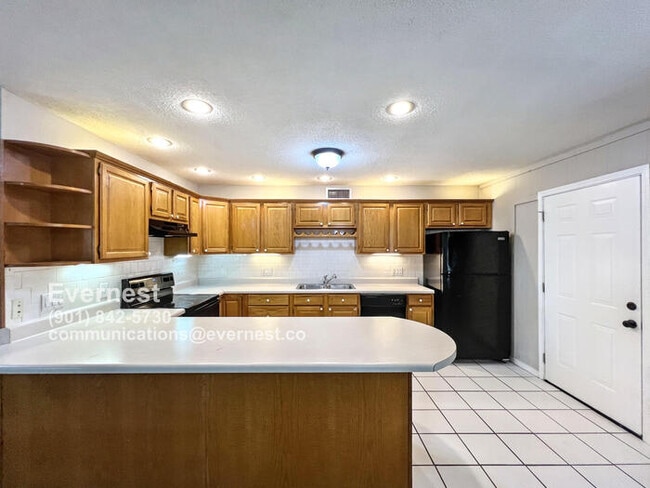 6375 Greenbriar Dr in Horn Lake, MS - Building Photo - Building Photo