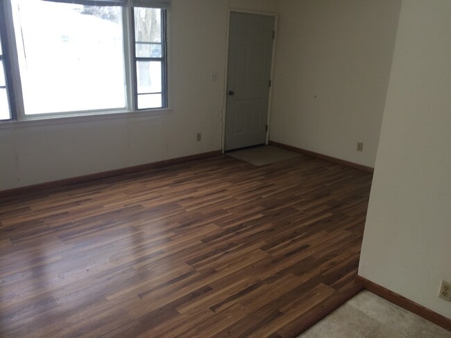 702-704 E Division St in Sparta, WI - Building Photo - Building Photo