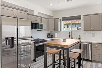 443 N Harvard Blvd in Los Angeles, CA - Building Photo - Building Photo