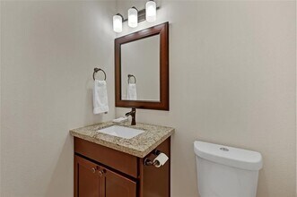 1137-15th 1/2 W 15th 1/2 St in Houston, TX - Building Photo - Building Photo