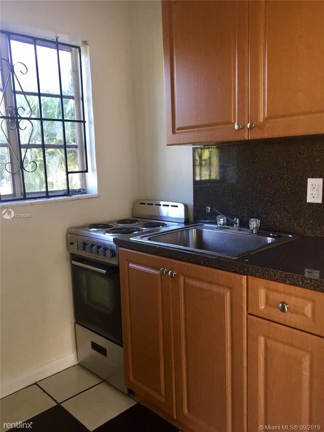 150 NE 59th St-Unit -# 1 in Miami, FL - Building Photo - Building Photo