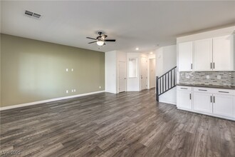 4372 Latitude Valley Ct in North Las Vegas, NV - Building Photo - Building Photo