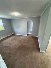 8 Elmira St in Hicksville, NY - Building Photo - Building Photo