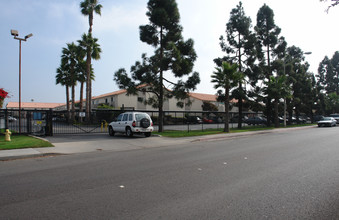 Villa De Anita in Chula Vista, CA - Foto de edificio - Building Photo