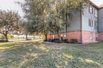 Sutter Ranch in Houston, TX - Foto de edificio - Building Photo