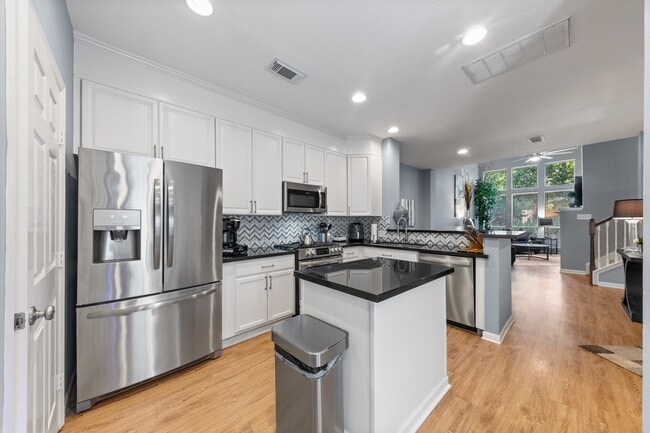 property at 30 Endor Forest Pl