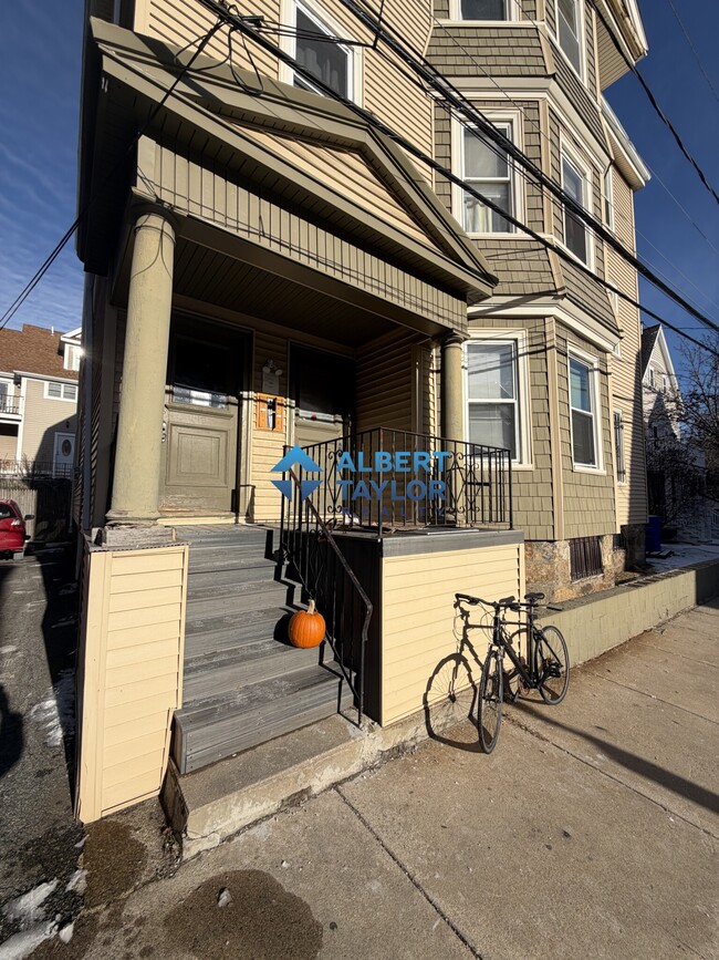 45 Cherokee St, Unit 3