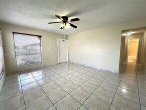11020 SW 124th Ct in Miami, FL - Building Photo - Building Photo