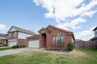 451 Woodhaven Forest Dr in Conroe, TX - Building Photo - Building Photo