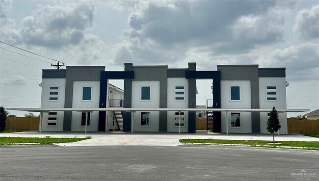 12501 N 39th St in McAllen, TX - Foto de edificio - Building Photo