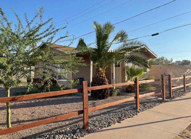 340 N 12th St in Phoenix, AZ - Building Photo - Building Photo