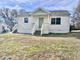 914 W Happy Hollow Dr in Clarksville, TN - Building Photo