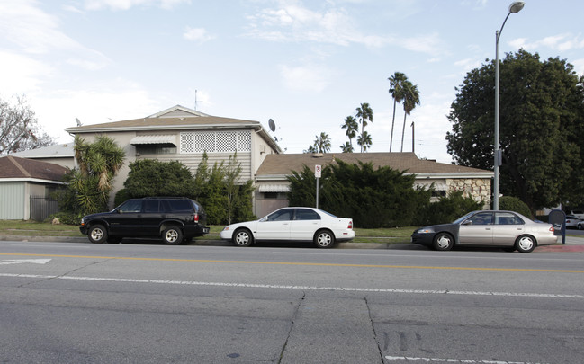 6700 Whitsett Ave in North Hollywood, CA - Building Photo - Building Photo