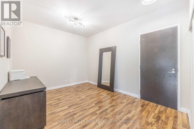 1 Shaw St in Toronto, ON - Building Photo - Building Photo