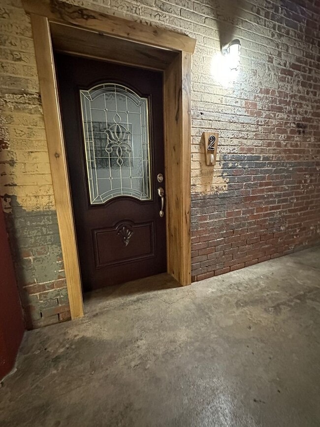 property at 604 N 3rd St