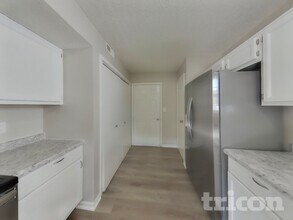 4249 Village Bend Dr in Indianapolis, IN - Building Photo - Building Photo