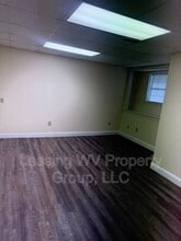 5208 Rocky Fork Rd in Cross Lanes, WV - Building Photo - Building Photo