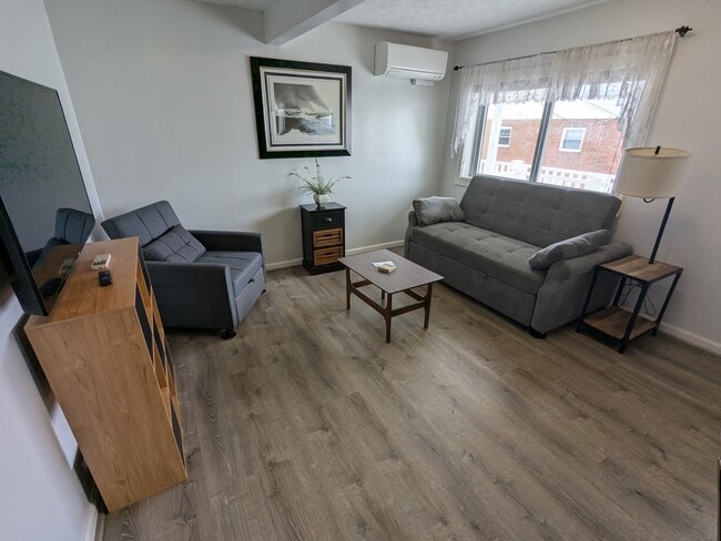 5 Boisvert St, Unit 105 in Old Orchard Beach, ME - Building Photo - Building Photo