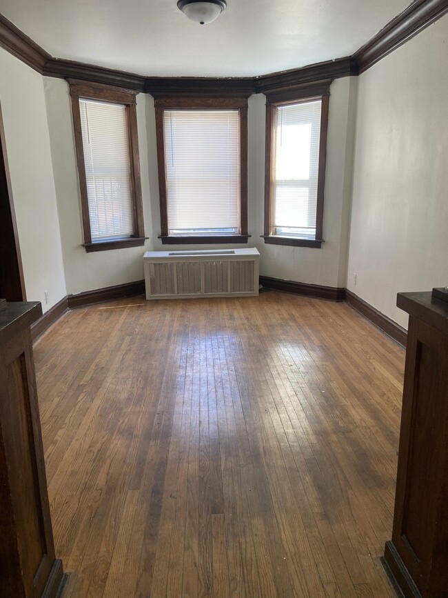 622 N Trumbull Ave in Chicago, IL - Building Photo - Building Photo