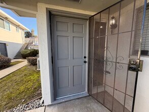 5532 Spinnaker Dr, Unit 2 in San Jose, CA - Foto de edificio - Building Photo