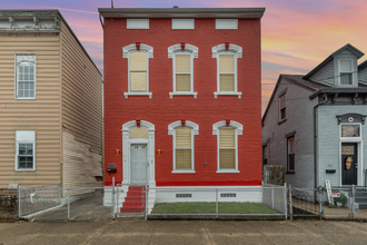 318 W 10th St in Newport, KY - Building Photo - Building Photo