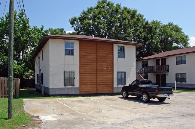 6413-6415 Winona St in Panama City, FL - Foto de edificio - Building Photo