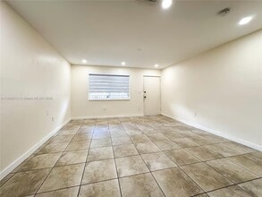 1202 NW 61st St in Miami, FL - Building Photo - Building Photo