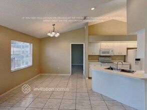 130 Thousand Oaks Blvd in Davenport, FL - Foto de edificio - Building Photo