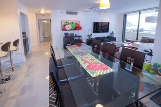 170 Ocean Ln Dr in Key Biscayne, FL - Building Photo - Building Photo