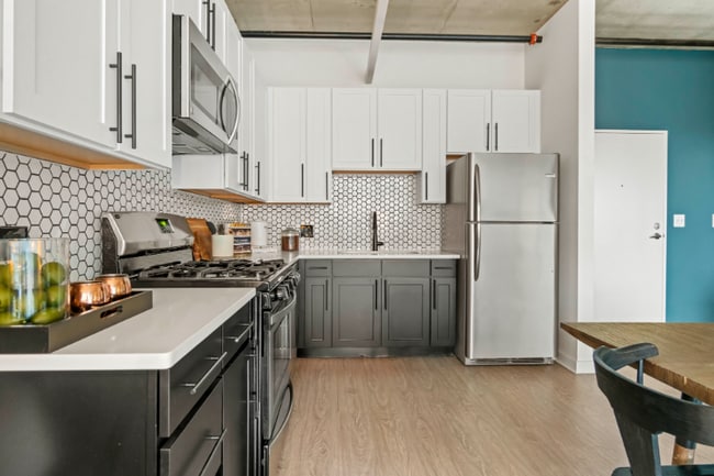 property at 1411 S Wabash Ave