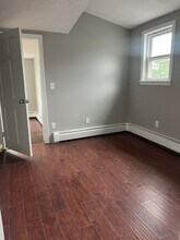 8 Wakefield Ave in Wakefield, MA - Building Photo - Building Photo