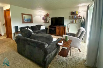 4189 NW Walnut Pl in Corvallis, OR - Building Photo - Building Photo