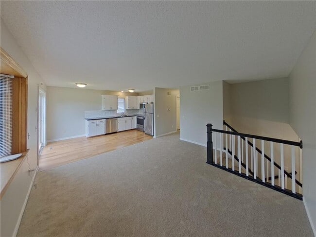 13467 Alabama Ave S in Savage, MN - Foto de edificio - Building Photo