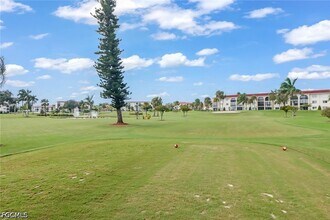 9 High Point Cir N in Naples, FL - Building Photo - Building Photo