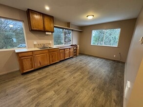 28305 99th Ave SW in Vashon, WA - Building Photo - Building Photo