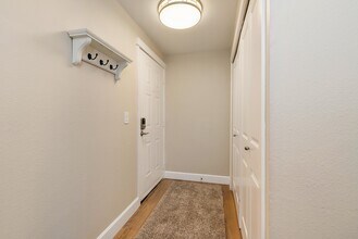 755 5th Ave NW in Issaquah, WA - Building Photo - Building Photo