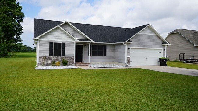 2013 Belgrade-Swansboro Rd in Maysville, NC - Building Photo - Building Photo