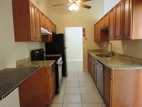 212 Sparrow Dr in Royal Palm Beach, FL - Building Photo - Building Photo