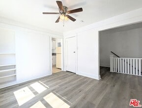 419 N Virginia Ct in Long Beach, CA - Foto de edificio - Building Photo