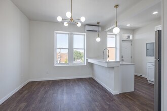 6309 Delmar Blvd - Student Housing in St. Louis, MO - Foto de edificio - Interior Photo