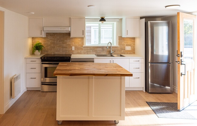 property at 400 Niagara St
