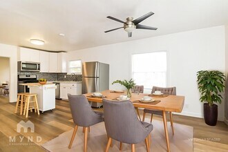 702 Dixieanne Ave in Sacramento, CA - Building Photo - Building Photo