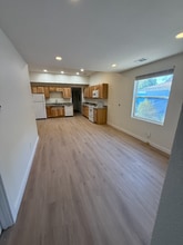 215 Collyer St in Longmont, CO - Building Photo - Building Photo
